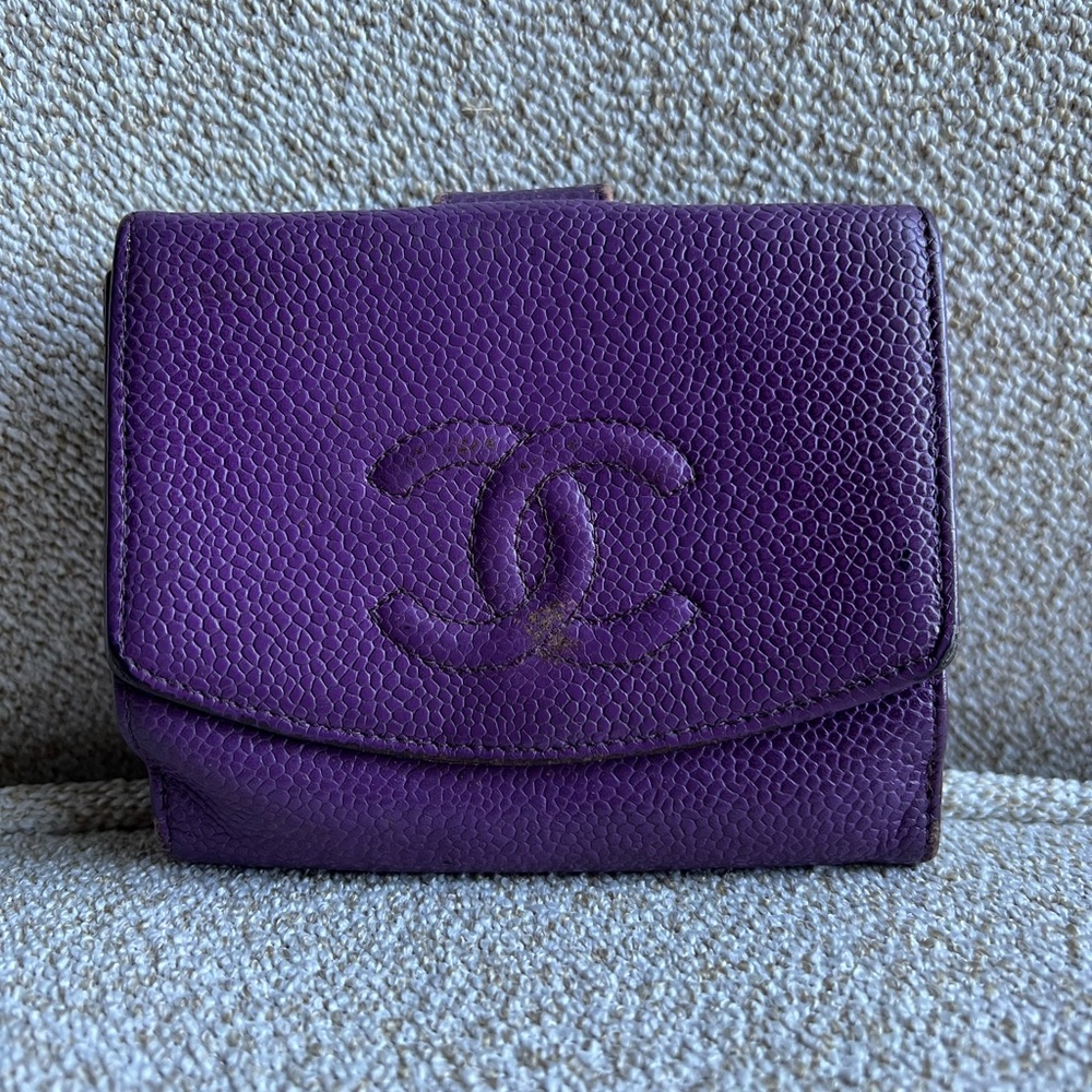 ‼️FREE SHIPPING ‼️Vintage Chanel caviar wallet, second hand